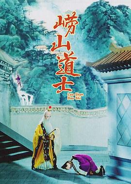 当天，加朵身穿宽松的蓝色帽衫卫衣，下身搭黑色运动裤，三胎孕肚已经十分明显，但她四肢依旧保持纤细。